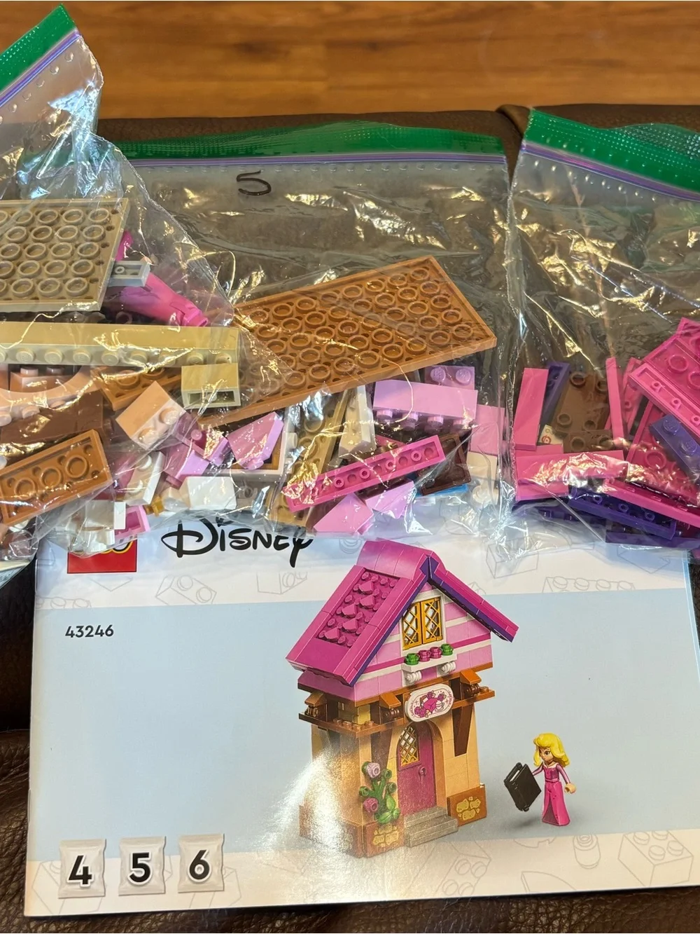 LEGO Disney Princess Market Adventure 43246 – Complete Set